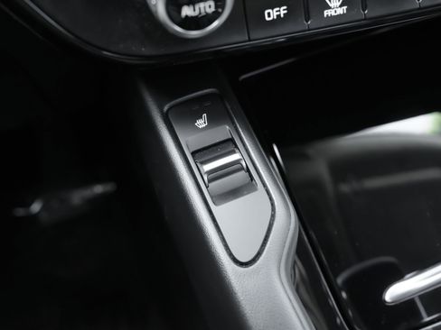 Used 2023 Kia Telluride S w/ S Sunroof Package FWD image 16