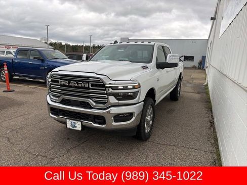 New 2026 RAM 2500 Laramie AWD/4WD image 4