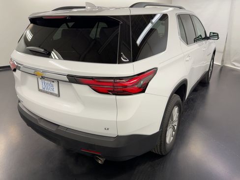 Used 2023 Chevrolet Traverse LT image 9