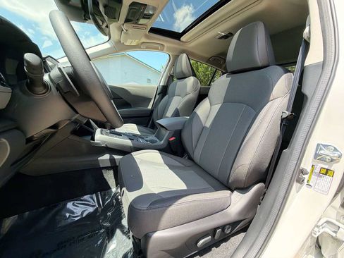 Certified 2026 Subaru Crosstrek 2.5i Premium AWD/4WD image 13
