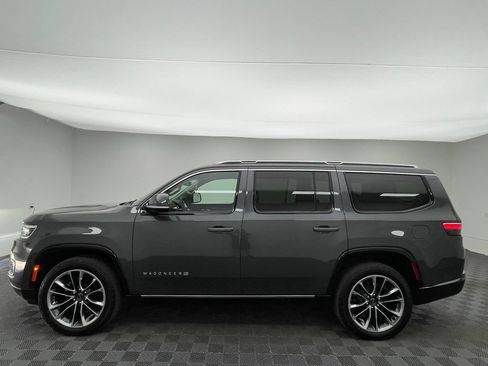 Used 2022 Jeep Wagoneer Series III w/ Premium Group I AWD/4WD image 16