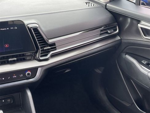 Certified 2025 Kia Sportage EX w/ Premium Package image 15