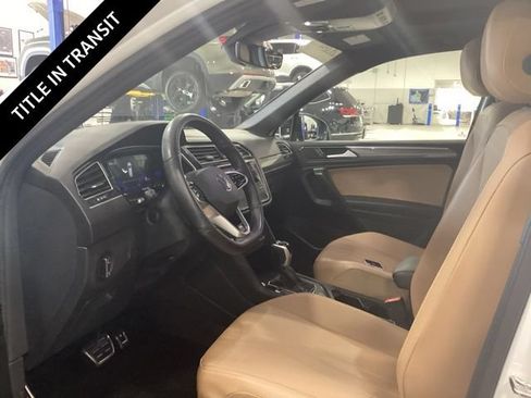 Used 2024 Volkswagen Tiguan SE R-Line AWD/4WD image 10