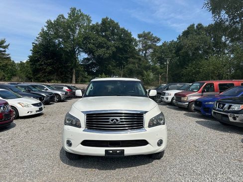 Used 2011 INFINITI QX56 4WD w/ Deluxe Touring Pkg image 2