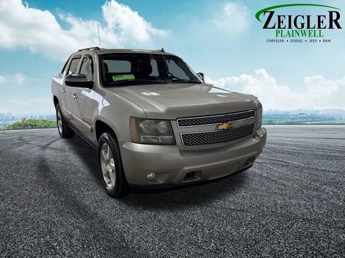 Used 2007 Chevrolet Avalanche LTZ w/ LTZ Preferred Equipment Group image 12