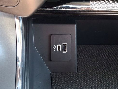 Used 2025 Ford F150 Lariat w/ Equipment Group 501A Mid image 25