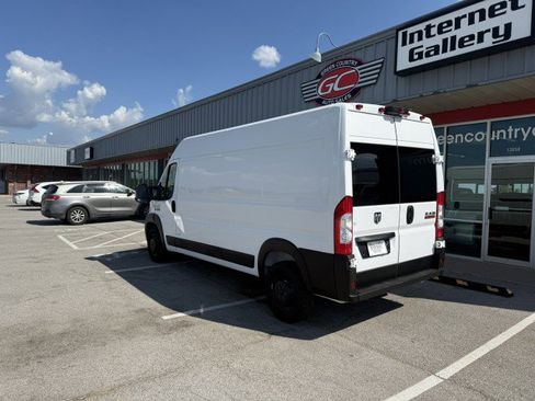 Used 2022 RAM ProMaster 2500 w/ Convenience Group image 4