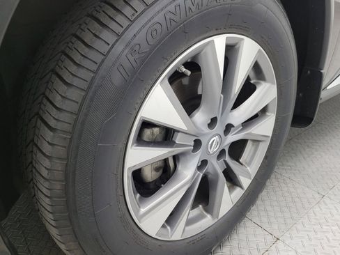 Used 2018 Nissan Murano SV image 31