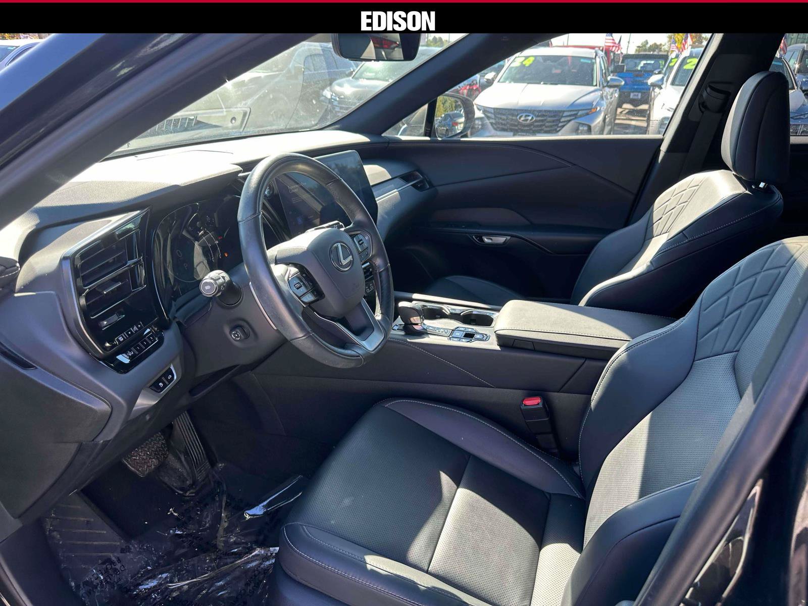 Used 2024 Lexus RX 350 Premium w/ Accessory Package AWD/4WD image 14