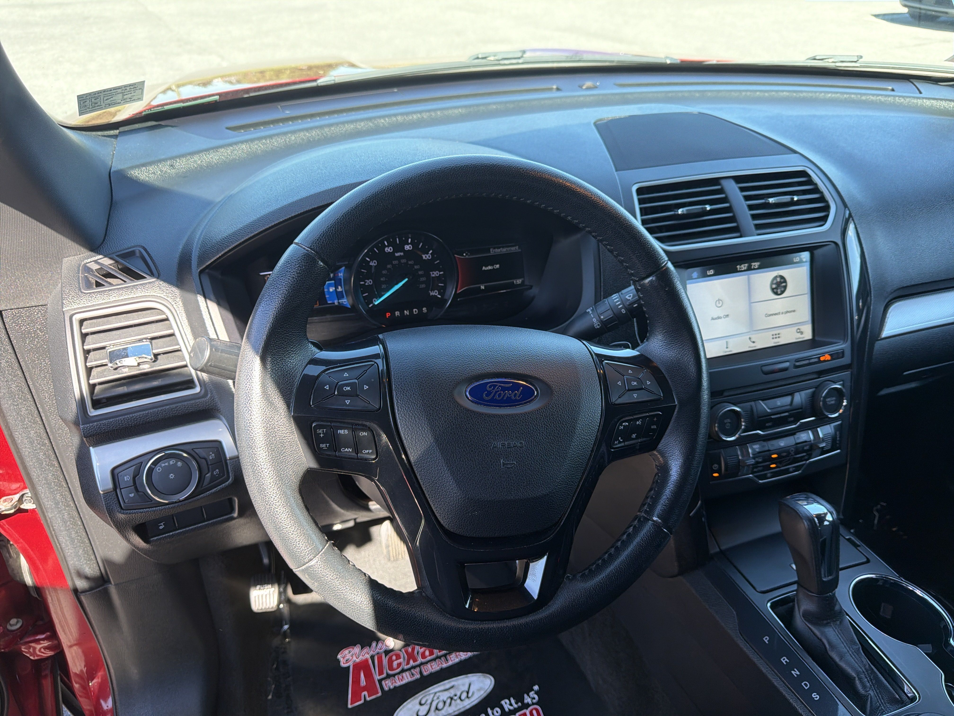 Used 2017 Ford Explorer XLT w/ Equipment Group 201A AWD/4WD image 18