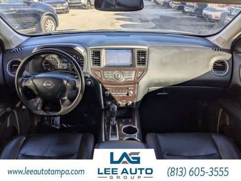 Used 2014 Nissan Pathfinder SL w/ SL Tech Package image 17