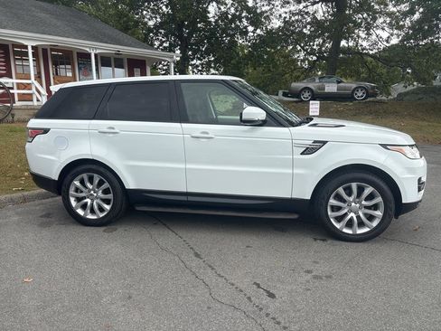 Used 2014 Land Rover Range Rover Sport HSE image 2