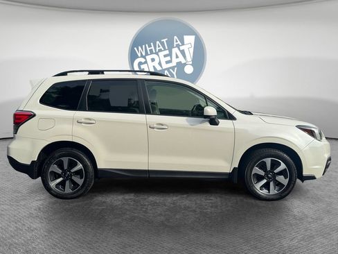 Used 2017 Subaru Forester 2.5i Premium AWD/4WD image 2