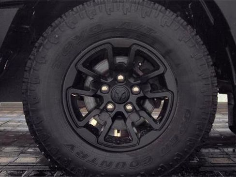 Used 2017 RAM 1500 Rebel w/ Luxury Group AWD/4WD image 9