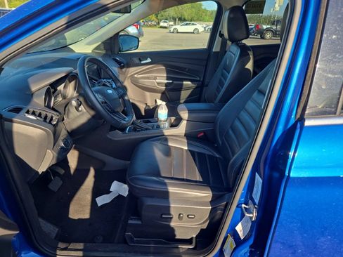 Used 2017 Ford Escape Titanium AWD/4WD image 3
