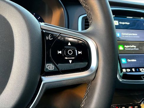 Used 2024 Volvo XC90 B5 Core w/ Protection Package Premier image 23