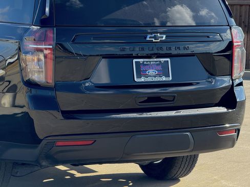 Used 2024 Chevrolet Suburban Z71 w/ Luxury Package image 7