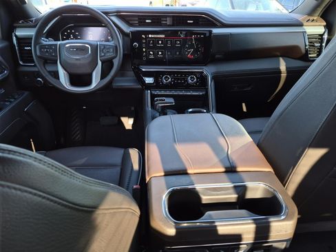 Certified 2025 GMC Sierra 1500 Denali w/ Denali Reserve Package AWD/4WD image 17
