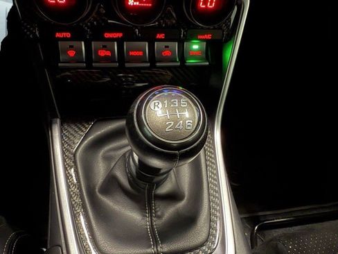 Used 2024 Toyota GR86 Premium image 12