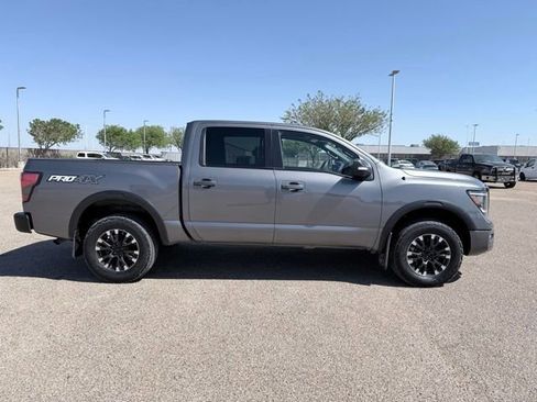 Used 2021 Nissan Titan PRO-4X w/ Pro-4x Convenience Package AWD/4WD image 5
