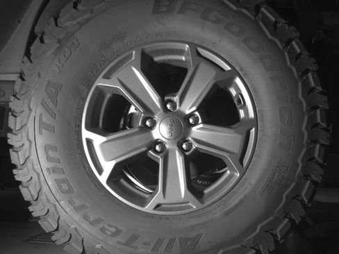 Used 2017 Jeep Wrangler Rubicon AWD/4WD image 10