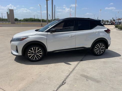 Certified 2024 Nissan Kicks SR FWD image 4