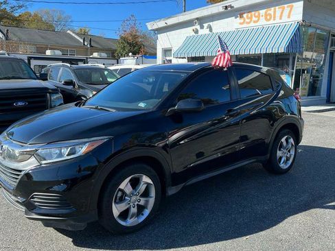 Used 2019 Honda HR-V LX image 1