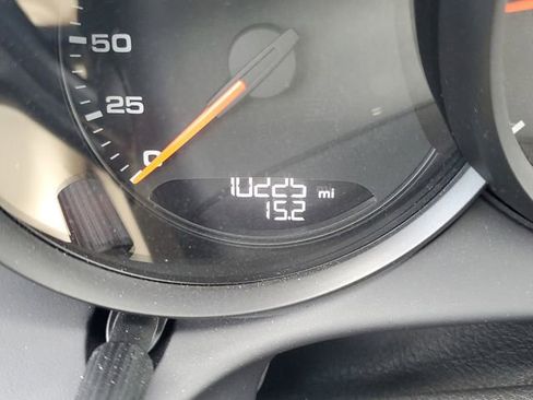 Used 2019 Porsche 718 Boxster image 25