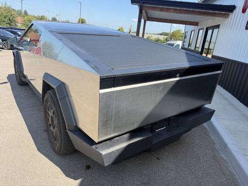 Used 2024 Tesla Cybertruck Cyberbeast AWD/4WD image 11