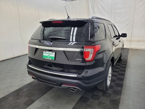 Used 2018 Ford Explorer XLT w/ Equipment Group 202A image 9