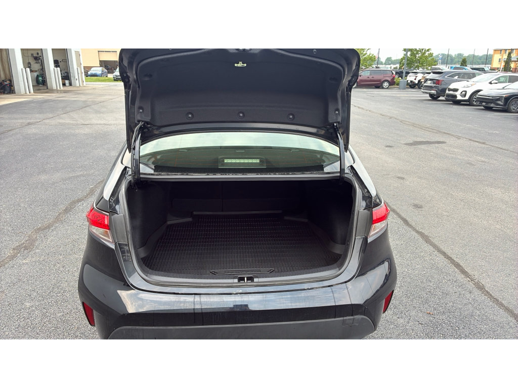 Used 2026 Toyota Corolla LE FWD image 7