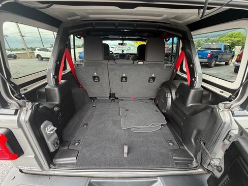 Used 2020 Jeep Wrangler Unlimited Rubicon w/ Quick Order Package 28Y Recon AWD/4WD image 22
