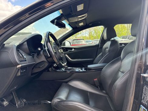 Used 2020 Kia Stinger GT-Line image 9