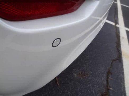 Used 2018 INFINITI Q70 L 3.7 image 16