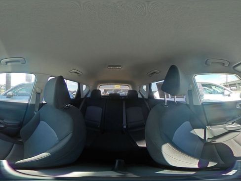 Used 2025 Kia Soul LX w/ LX Technology Package FWD image 35