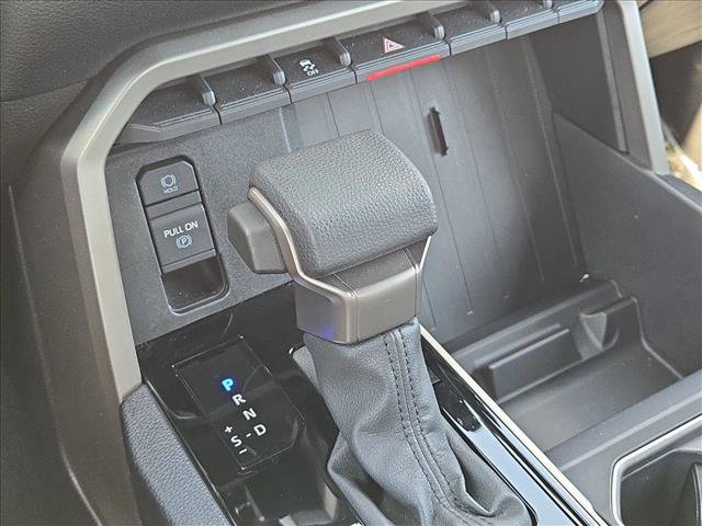 Used 2025 Toyota Tundra SR5 AWD/4WD image 12