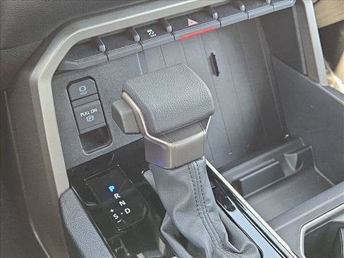 Used 2025 Toyota Tundra SR5 AWD/4WD image 12