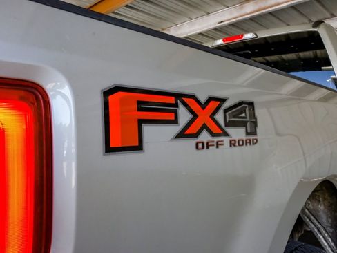 Used 2017 Ford F250 Lariat w/ Lariat Ultimate Package image 54