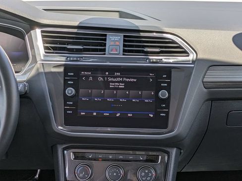 Used 2024 Volkswagen Tiguan Wolfsburg Edition AWD/4WD image 19