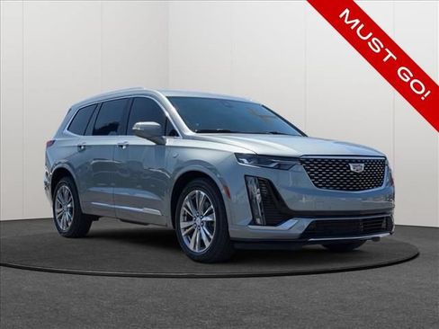 Certified 2024 Cadillac XT6 Premium Luxury w/ LPO, Floor Liner Package AWD/4WD image 5