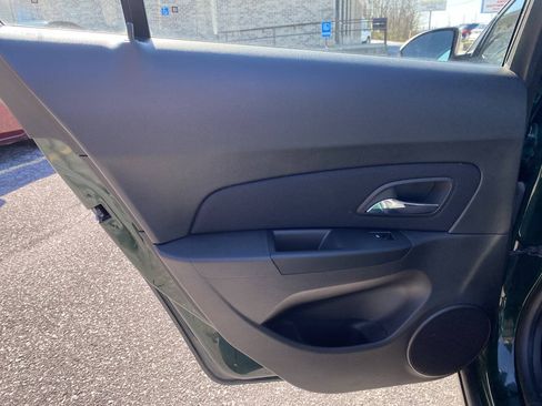 Used 2014 Chevrolet Cruze LT FWD image 12