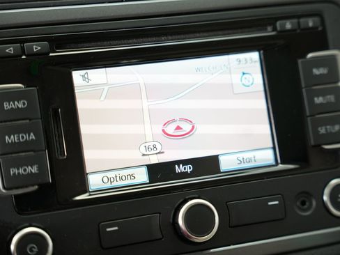 Used 2015 Volkswagen Tiguan SEL image 20