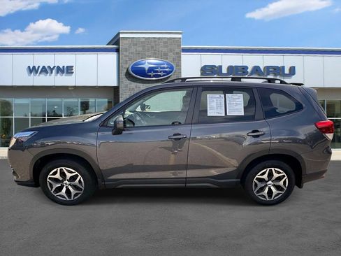 Certified 2023 Subaru Forester Premium AWD/4WD image 5