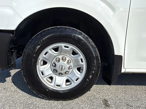 Used 2020 Nissan NV 2500 SV image 21