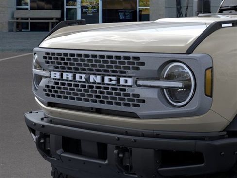 New 2025 Ford Bronco Badlands image 19