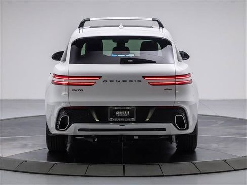 Used 2023 Genesis GV70 2.5T w/ Select Package image 4