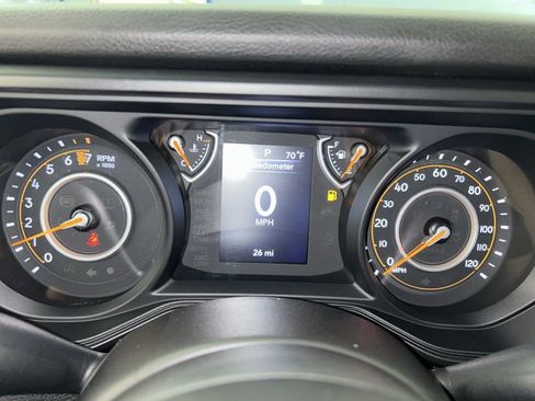 Used 2024 Jeep Gladiator Sport image 19