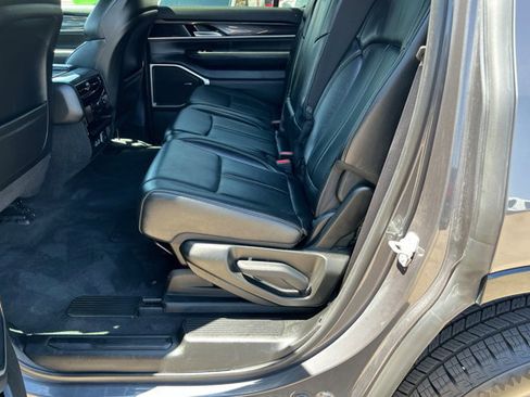 Used 2022 Jeep Wagoneer Series I image 21