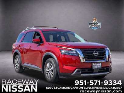 Used 2025 Nissan Pathfinder SL