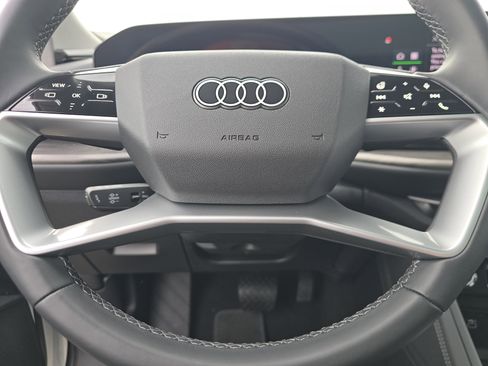 Certified 2025 Audi Q5 Premium w/ Convenience Package image 23